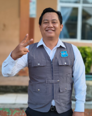 Ismail, S.Pd., Gr